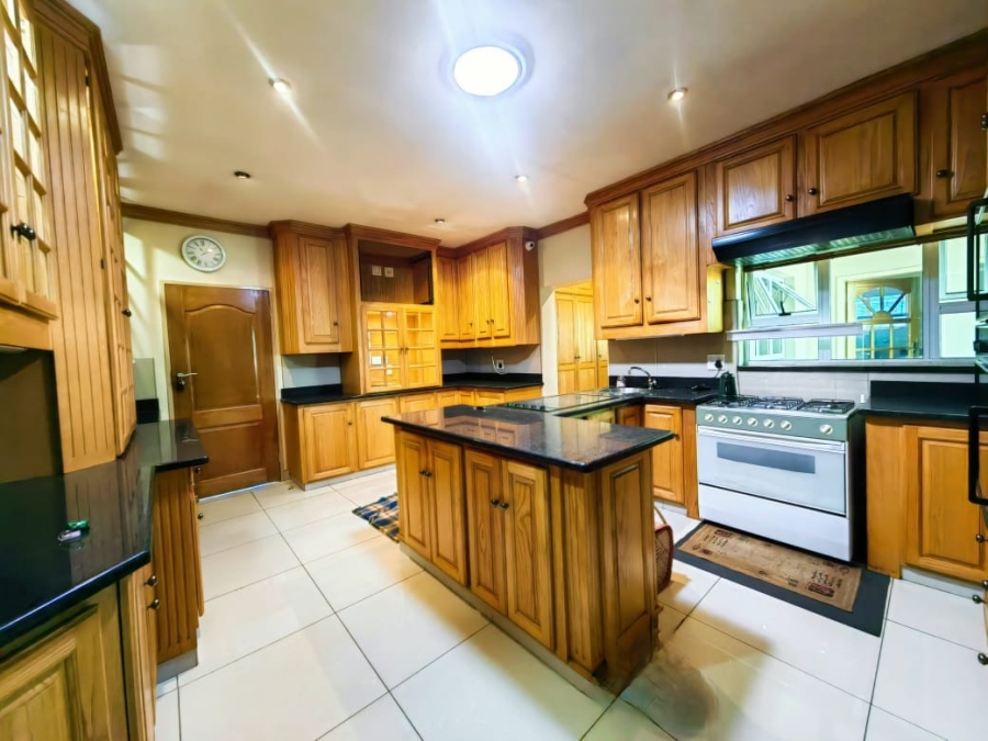 5 Bedroom Property for Sale in Grimbeeck Park North West